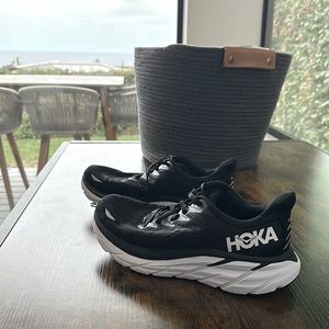 Hoka Clifton 8 Running Shoes